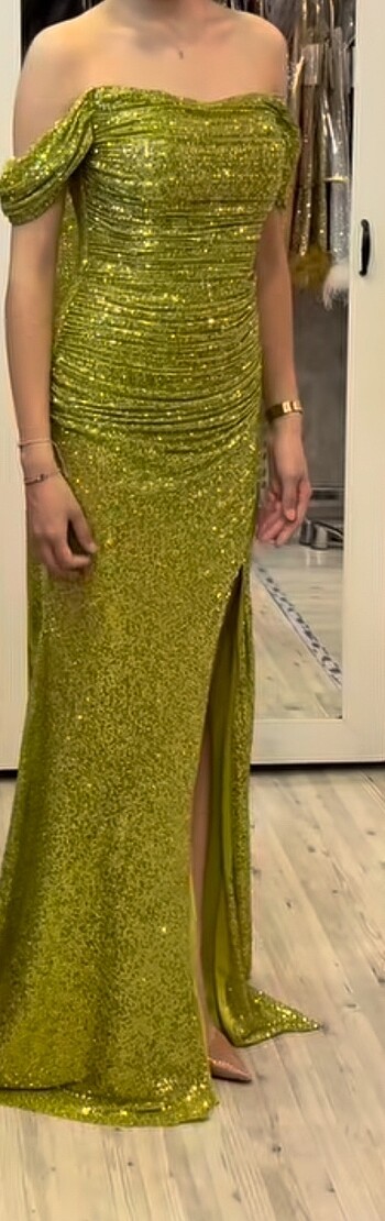 Fıstık yeşili abiye