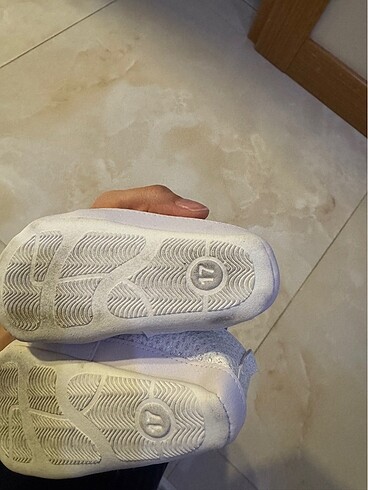17 Beden Fiyonklu bebek ayakkabısı