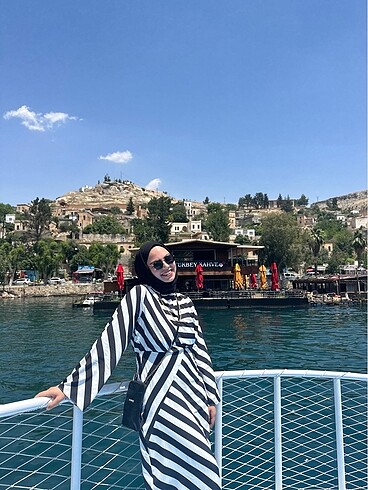 l Beden Bir defa giyildi zayıfladığım için satıyorum.ABİYE