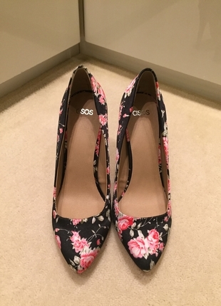 Asos çiçekli stiletto