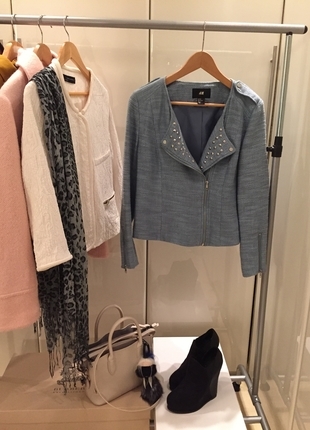 Yakaları zımbalı şık blazer
