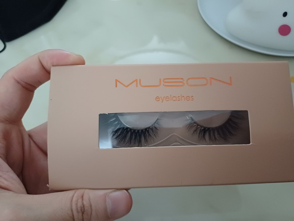 Bej Kutuda Gri Takma Kirpik - Görsel 3