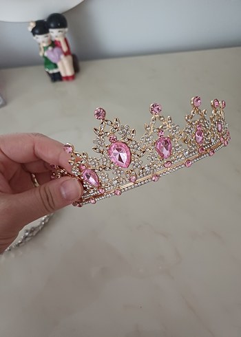 Pembe tac buyuk - Görsel 2