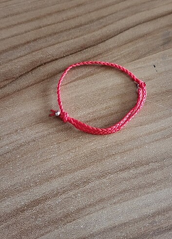 Diğer Taehyung kırmızı ip bileklik