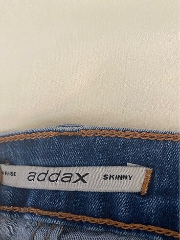 m Beden Addax dar paça yuttuk detay jean