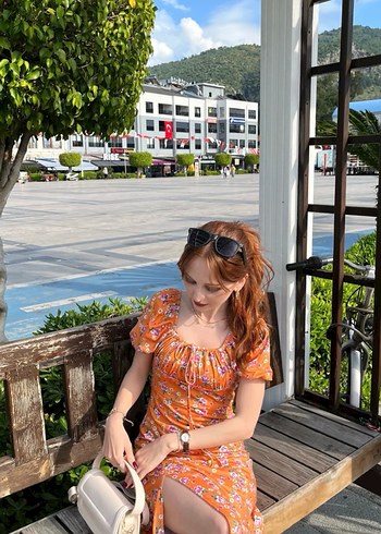 Turuncu Çiçekli Bohem Midi Elbise - Görsel 3