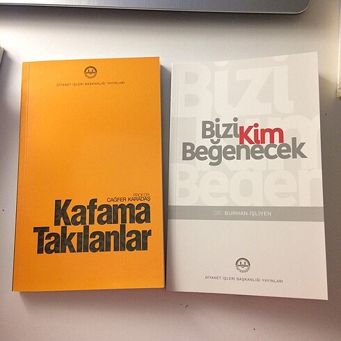 Kafama Takılanlar ve Bizi Kim Beğenecek Kitapları