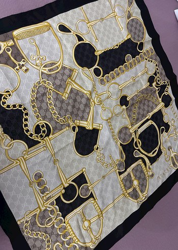 Beden Zincir Detaylı twill ipek eşarp
