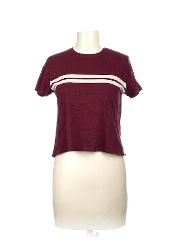 Bershka T-shirt %70 İndirimli.