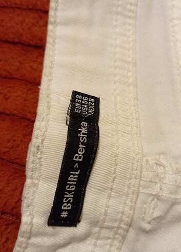 38 Beden Bershka şort