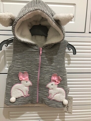 Kız bebek kapüşonlu yelek