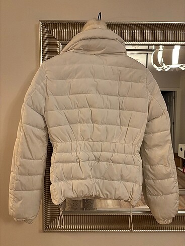 Bershka Beyaz yumusak mont