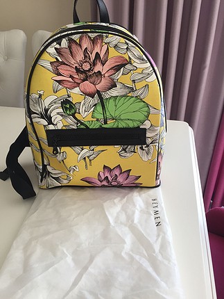 Beymen çiçekli sırt çantası