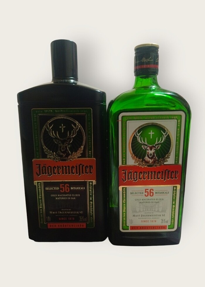 Jagermeister siyah metal kutu ve boş şişe  - Görsel 2