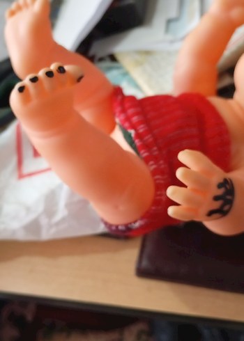 Kırmızı Elbiseli konuşan Bebek - Görsel 7