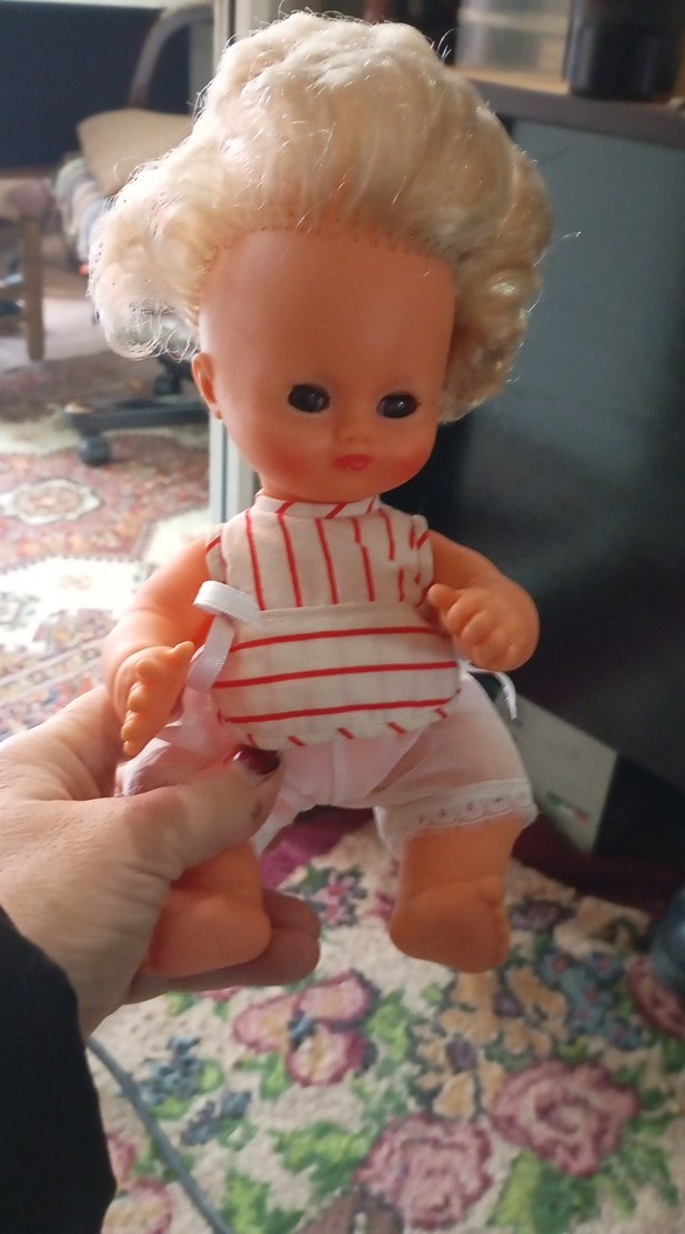 Beyaz çizgili vintage pastel bebek - Görsel 4