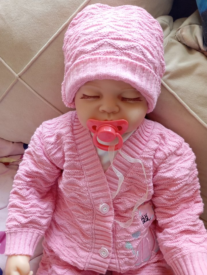 Pembe örgü şapkalı Reborn bebek oyuncak - Görsel 2