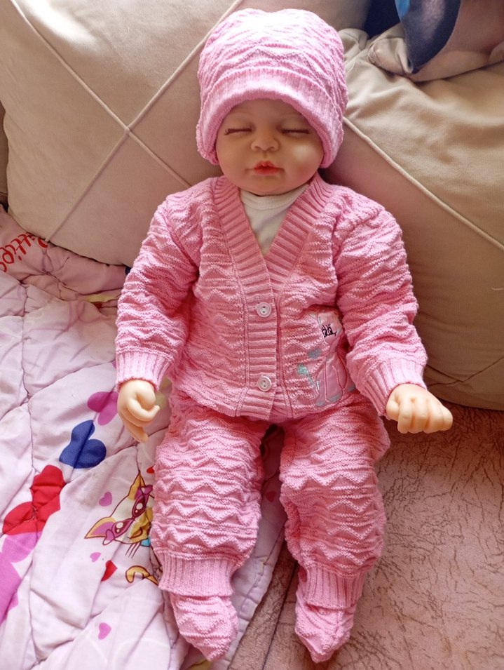 Pembe örgü şapkalı Reborn bebek oyuncak - Görsel 3