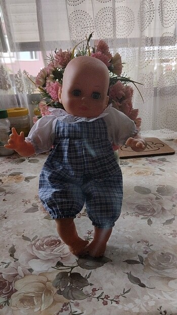 Oyuncak bebek.