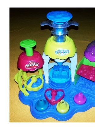 Play Doh Neşeli Pastacı Oyun Hamur Seti