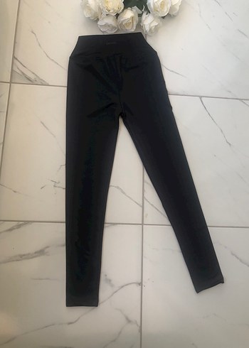 Oysho Siyah Mini Spor Tayt - Görsel 6