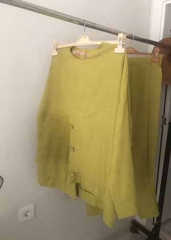 Düğmeli Kısa Kesim Keten Kadın Takım - Görsel 3