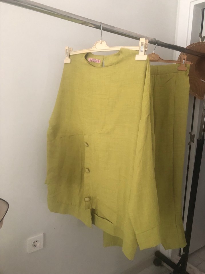 Düğmeli Kısa Kesim Keten Kadın Takım - Görsel 3