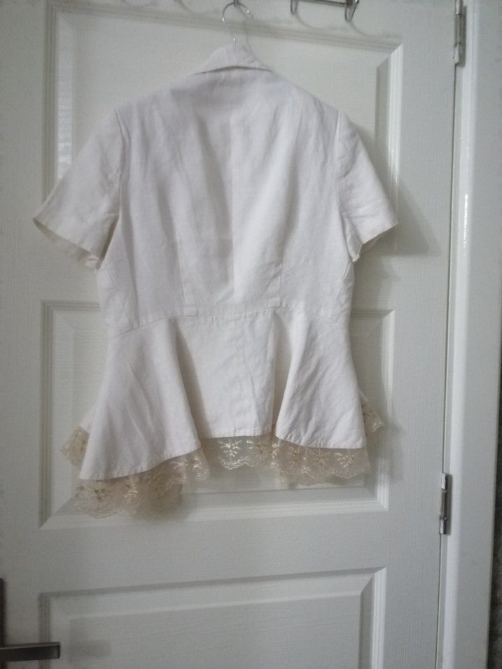 Düğmeli Kısa Beyaz Keten Kadın Blazer - Görsel 2