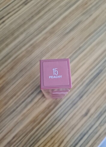 Maybelline Super Stay Vinly Ink 15 Peach
