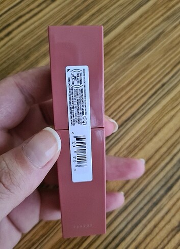 Beden Maybelline Super Stay Vinly Ink 15 Peach