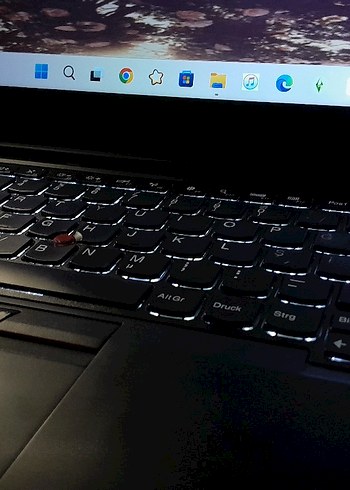 lenovo thinkpad yoga 460 katlanabilir laptop - Görsel 2