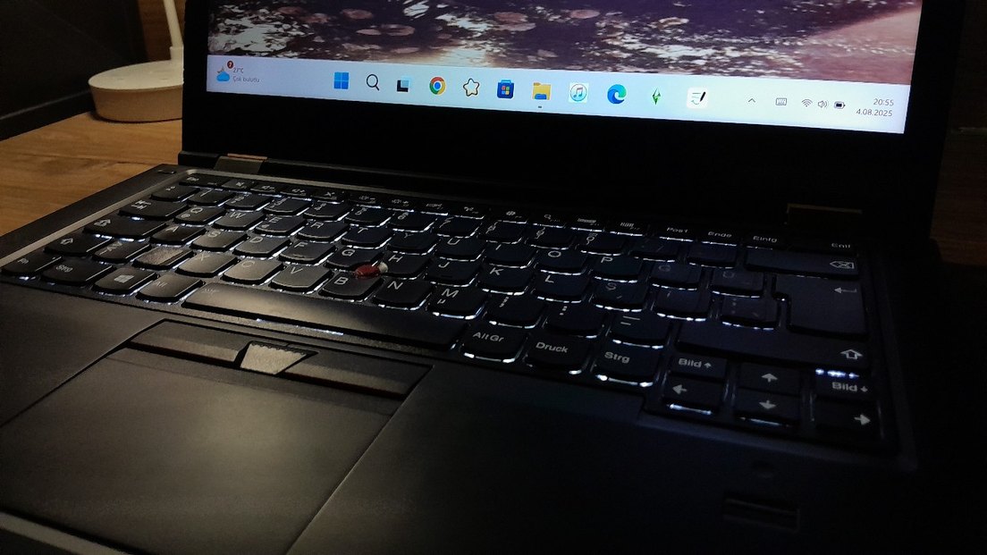 lenovo thinkpad yoga 460 katlanabilir laptop - Görsel 2