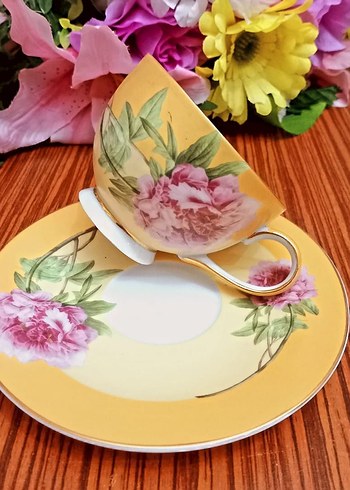 Pastel Sarı Çiçek Desenli İnce Fincan Takımı