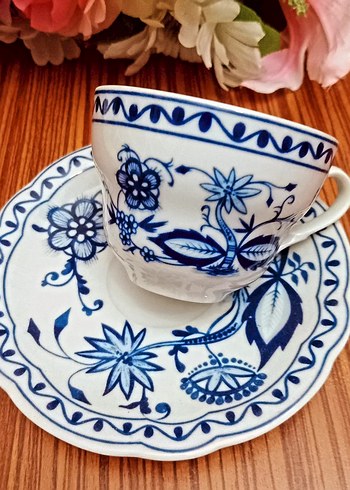 Lav kahla soğanlı çay fincani