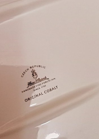 Altın Çiçek Desenli Koyu Renkli Servis Tabağı - Görsel 5