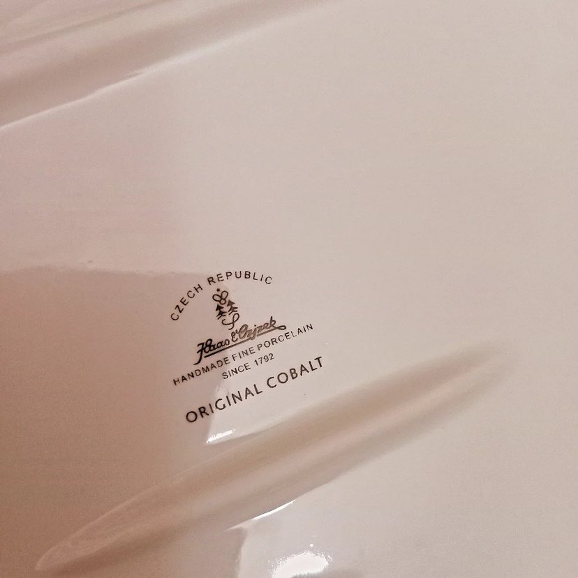 Altın Çiçek Desenli Koyu Renkli Servis Tabağı - Görsel 5