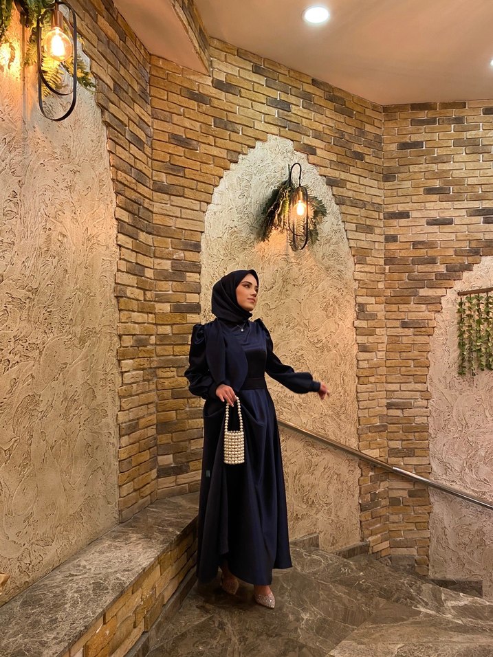 Lacivert saten elbise - Görsel 2