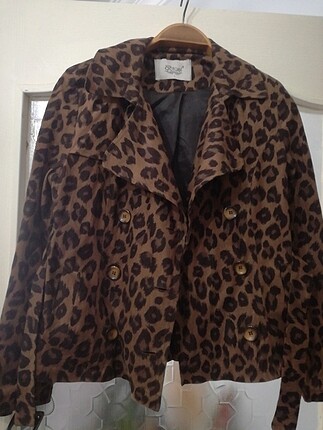 Leopar desenli ceket