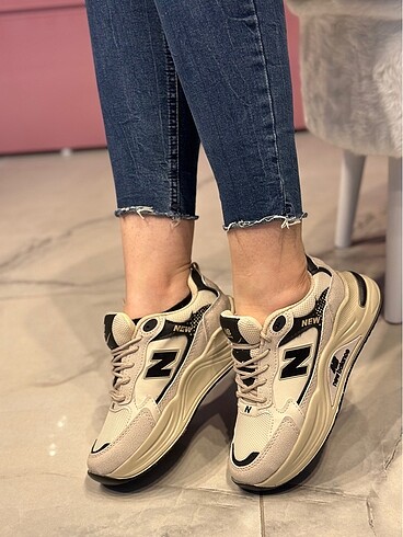 Yeni etiketli bayan 38 numara new balance