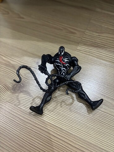 Beden Renk Venom