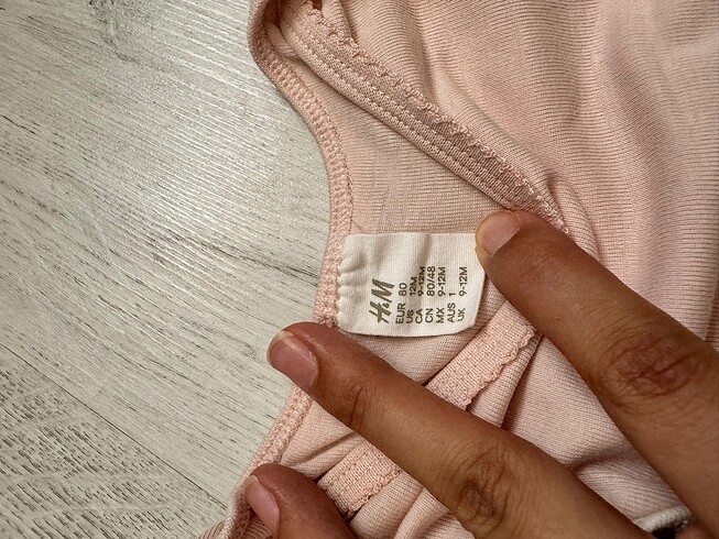 H&M Hm kolları fırfırlı zıbın