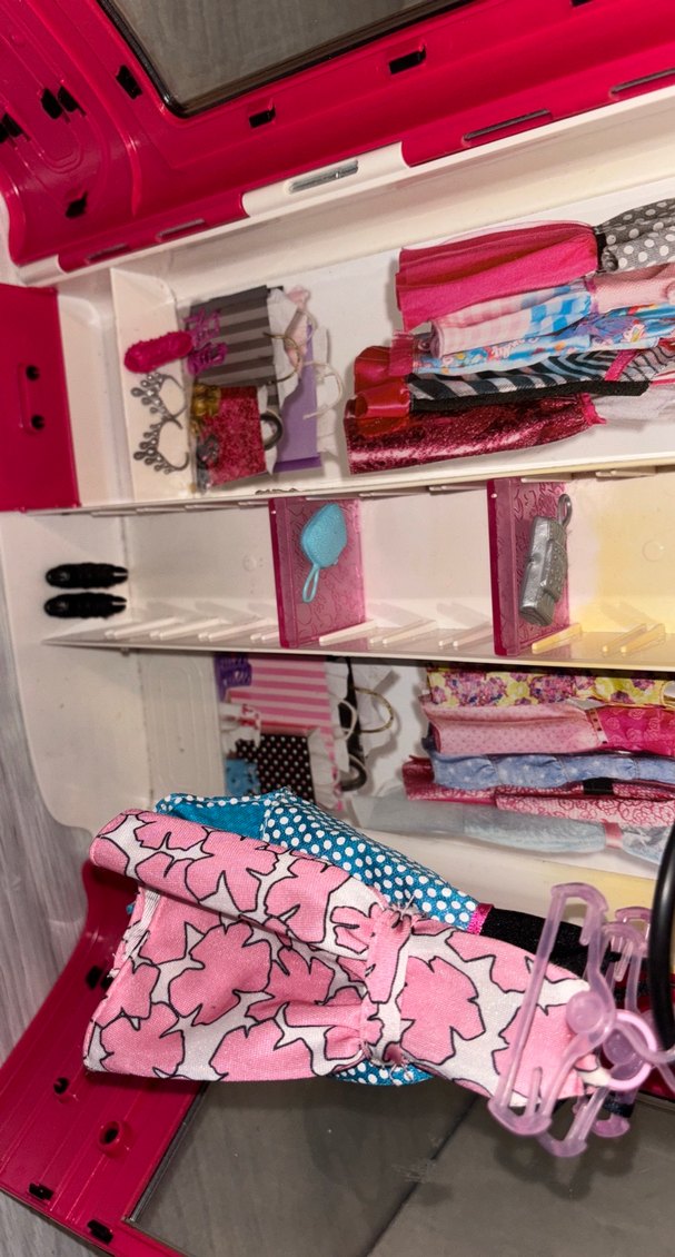 Barbie Pembe Gardırop - Görsel 2