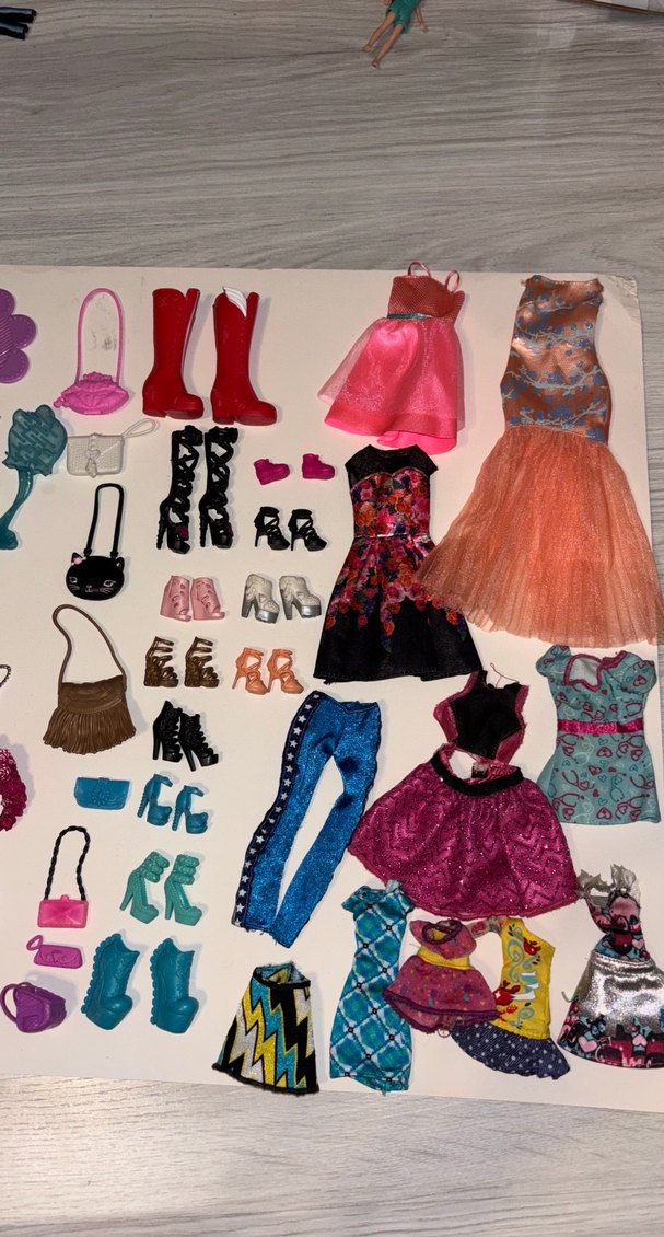 Çeşitli Bebek Aksesuarları ve Kıyafetleri - Görsel 3