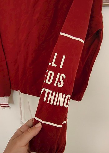 l Beden Kırmızı Uzun Kollu Baskılı Sweatshirt