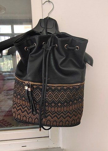 Nakışlı Deri Siyah Bohem Sırt Çantası