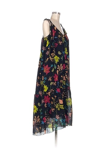 H&M H&M Günlük Elbise %70 İndirimli.