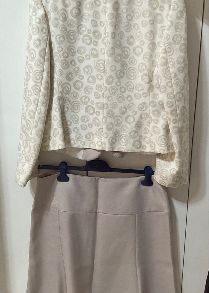 Krem beyaz blazer ceket etek döpiyes - Görsel 2