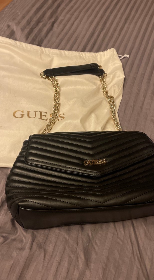 Guess zincir sap çanta - Görsel 2