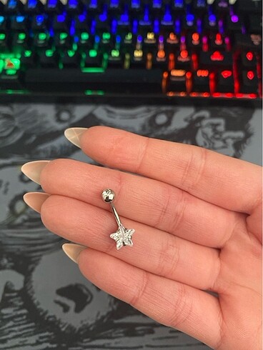 yıldız gobek piercing
