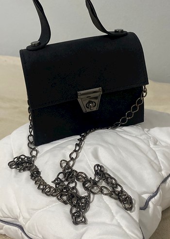 Zincir Detaylı Siyah Yılan Derisi Desenli Kadın Çanta - Görsel 3